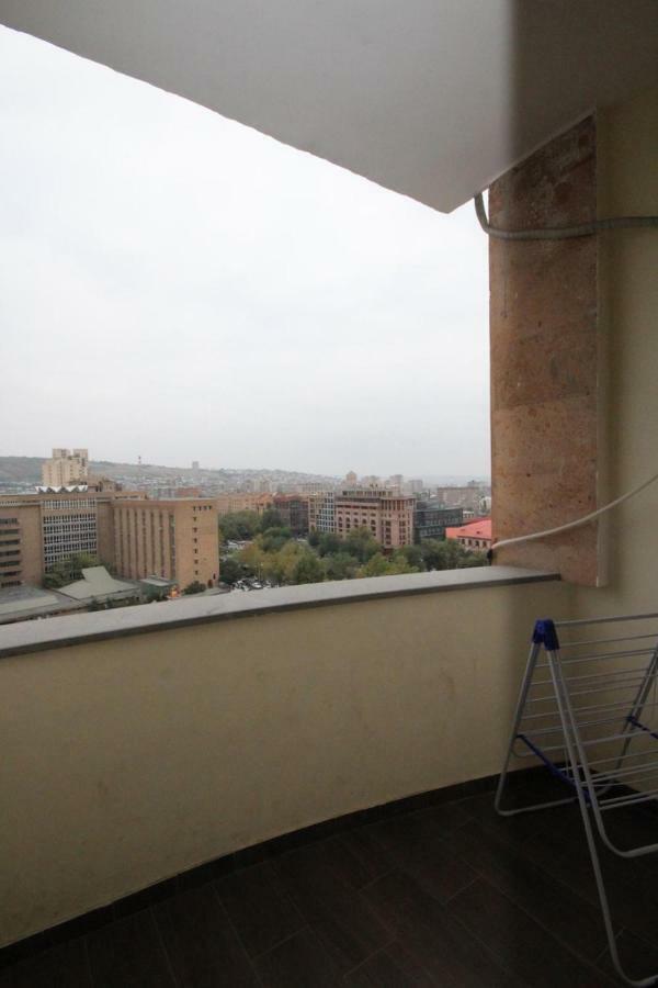 Rent Inn Yerevan On Sakharov Square Exterior foto